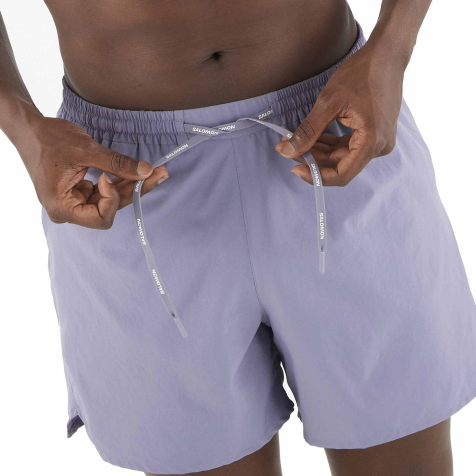 The drawcord on the front of the Salomon Men's SHKout Core 5