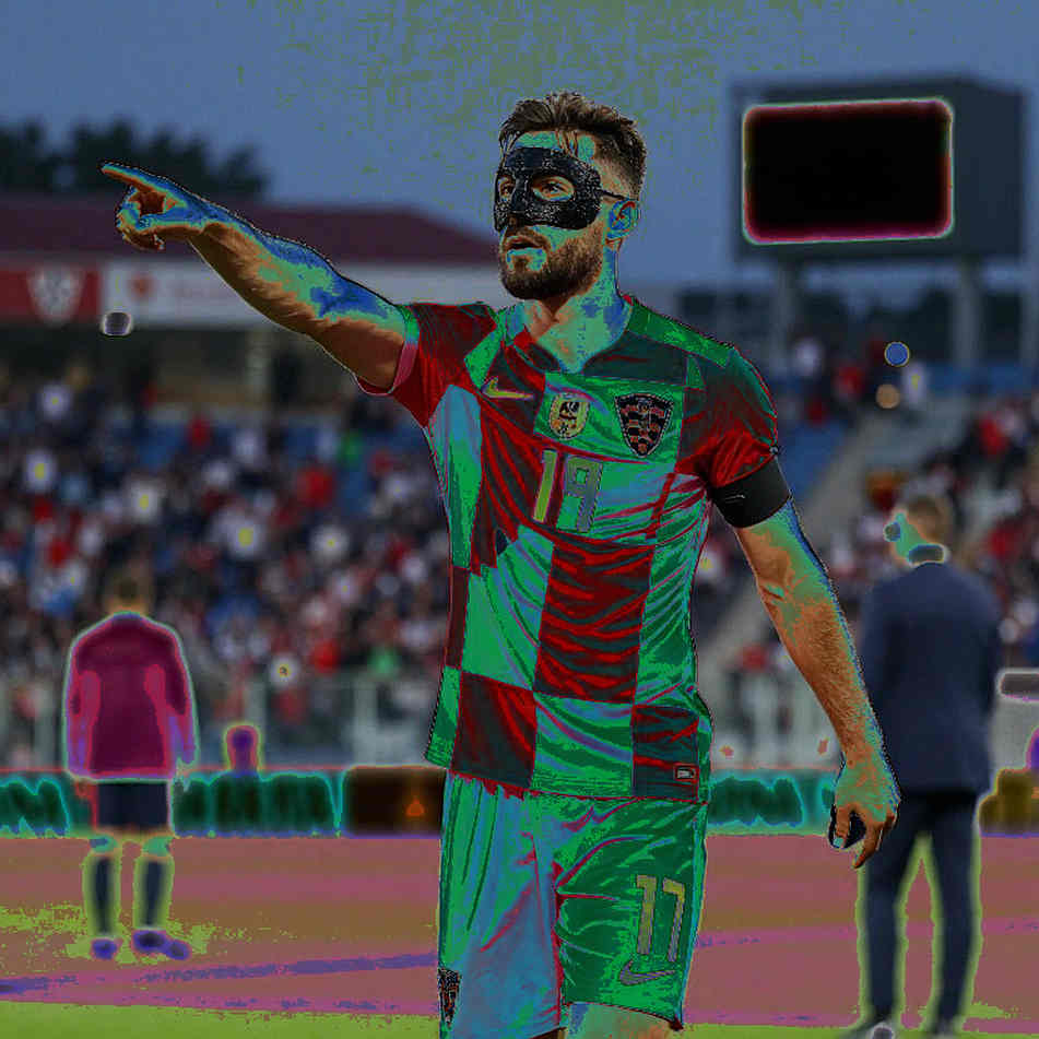 পঞ্চান্ন মিনিটের গোল, চার মিনিট পরে লাল কার্ড: বিশ বছরের এক ফরোয়ার্ডের ফাইলে যেগুলো এখনো লেখা হয়নি
